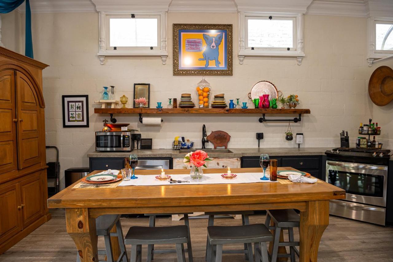Chateau Royale, Pet Friendly, On Bayou, Downtown! New Iberia Exteriör bild