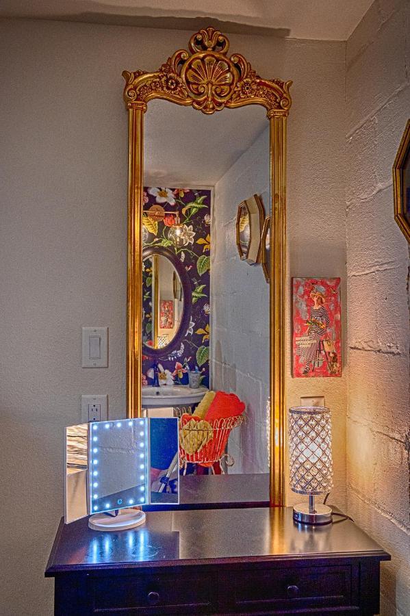 Chateau Royale, Pet Friendly, On Bayou, Downtown! New Iberia Exteriör bild