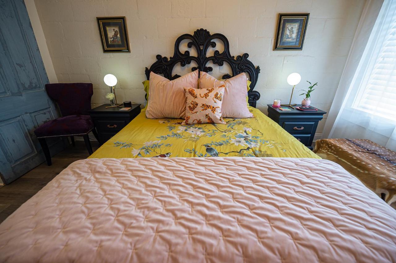 Chateau Royale, Pet Friendly, On Bayou, Downtown! New Iberia Exteriör bild
